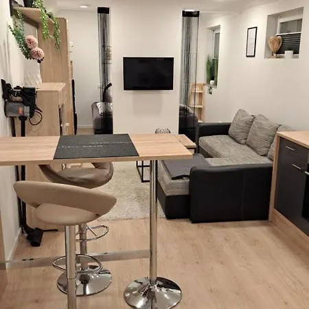 Appartment-ferienwohnung Mit Kueche, Bad, Kostenlos Wlan, Modern Eingerichtet