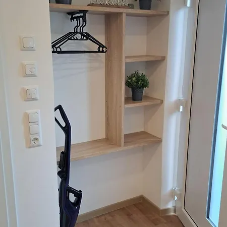 Appartment-ferienwohnung Mit Kueche, Bad, Wlan, Klimaanlage, Modern Eingerichtet 4* Roding