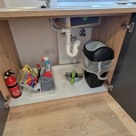 Appartment-ferienwohnung Mit Kueche, Bad, Wlan, Klimaanlage, Modern Eingerichtet