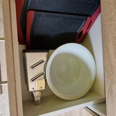 Appartment-ferienwohnung Mit Kueche, Bad, Kostenlos Wlan, Modern Eingerichtet *