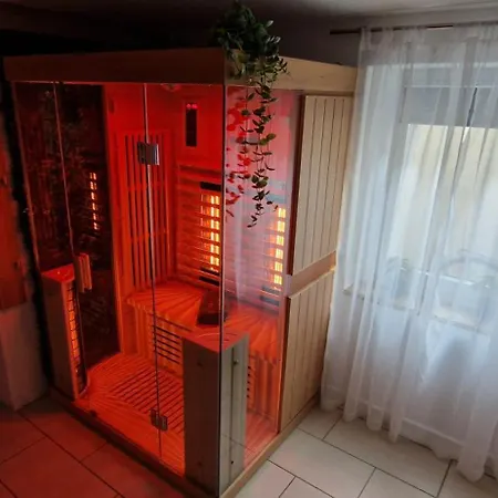 Гостевой дом Appartment-ferienwohnung Mit Kueche, Bad, Kostenlos Wlan, Modern Eingerichtet Родинг