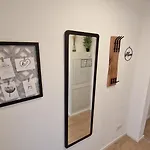 בית הארחה Appartment-ferienwohnung Mit Kueche, Bad, Wlan, Klimaanlage, Modern Eingerichtet רודינג