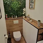 Appartment-ferienwohnung Mit Kueche, Bad, Wlan, Klimaanlage, Modern Eingerichtet בית הארחה