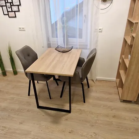 Vendégház Appartment-ferienwohnung Mit Kueche, Bad, Wlan, Klimaanlage, Modern Eingerichtet