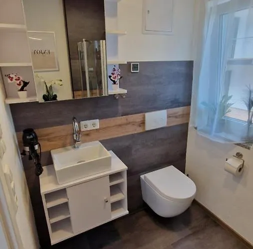 Appartment-ferienwohnung Mit Kueche, Bad, Wlan, Klimaanlage, Modern Eingerichtet 4*