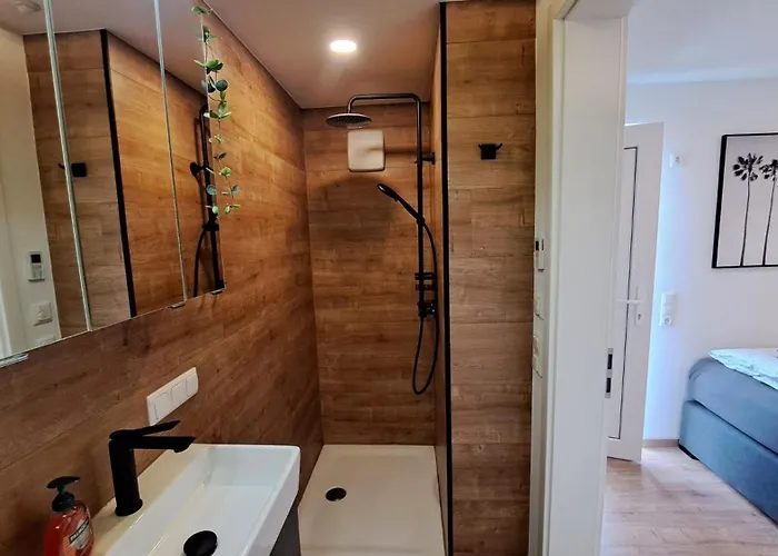 Maison d'hôtes Appartment-ferienwohnung Mit Kueche, Bad, Wlan, Klimaanlage, Modern Eingerichtet 4*