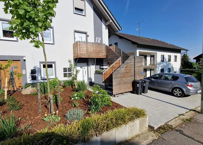 Appartment-ferienwohnung Mit Kueche, Bad, Wlan, Klimaanlage, Modern Eingerichtet Maison d'hôtes 4*